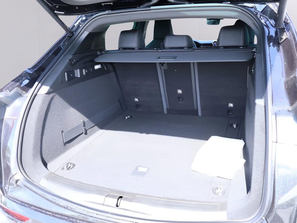 Used 2025 Maserati Grecale Modena image 17