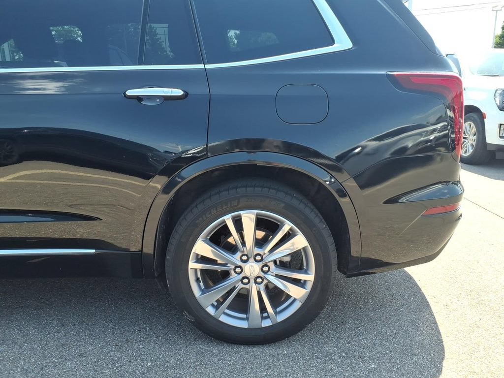 Used 2024 Cadillac XT6 Premium Luxury w/ LPO, Floor Liner Package FWD image 24