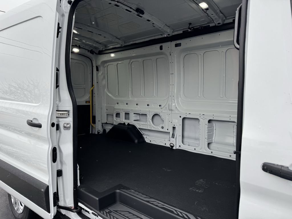 New 2026 Ford Transit 250 148 Medium Roof image 11
