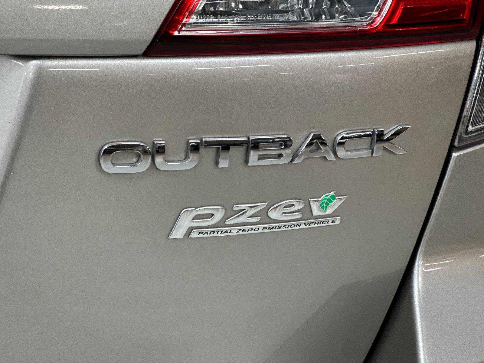 Used 2014 Subaru Outback 2.5i Limited AWD/4WD image 24