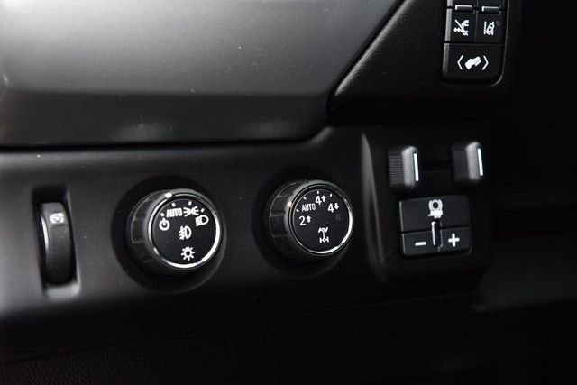 Used 2015 Chevrolet Tahoe LTZ AWD/4WD image 12