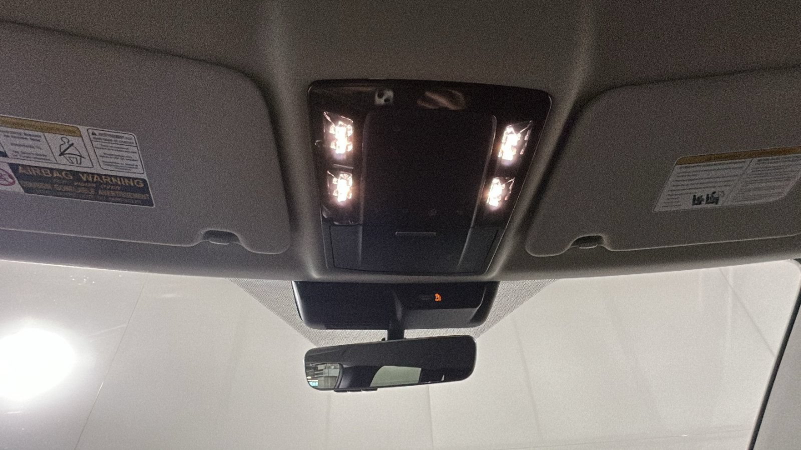 Used 2025 Mitsubishi Outlander SE AWD/4WD image 29