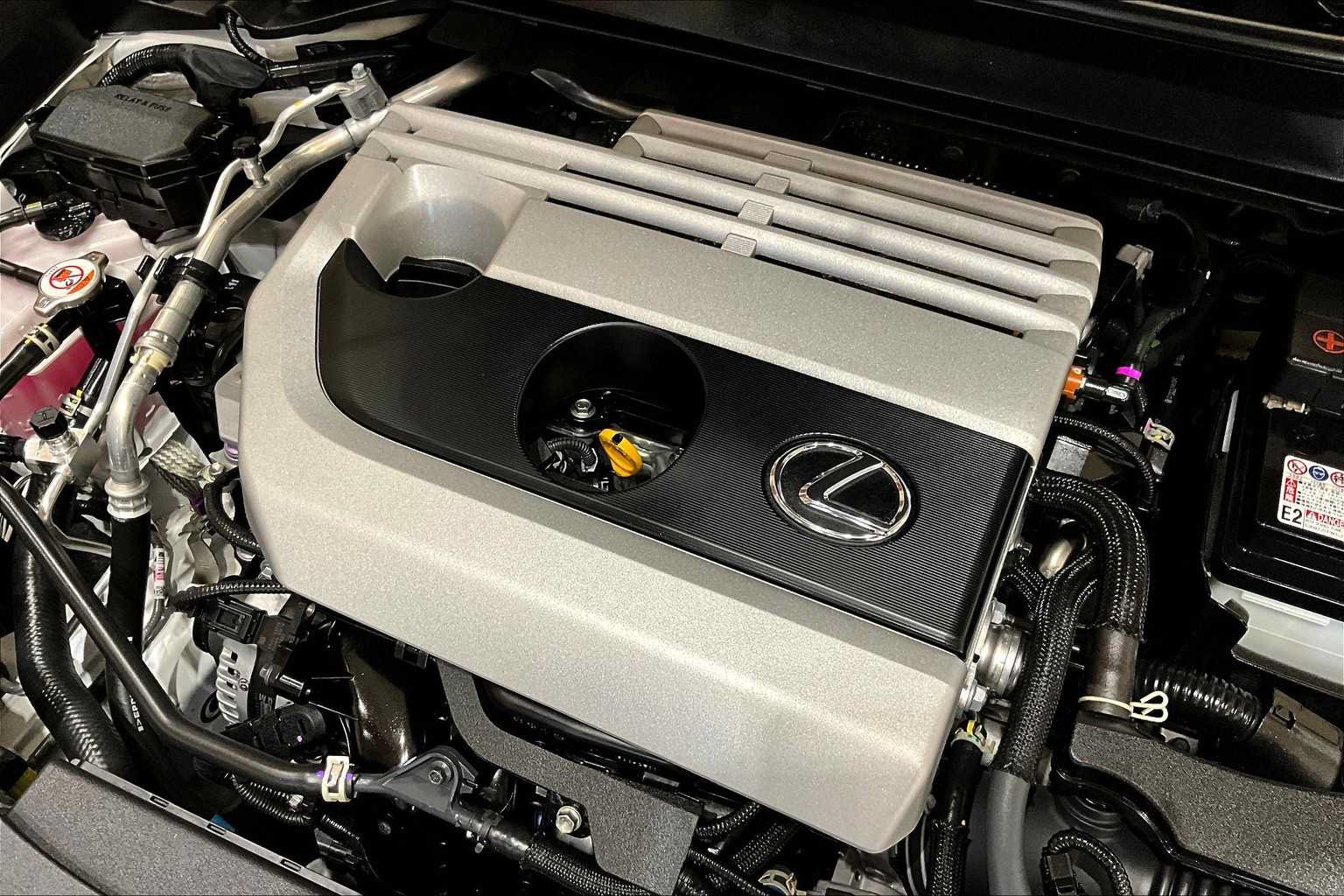 Used 2022 Lexus UX 200 w/ Accessory Package (Z1) FWD image 31