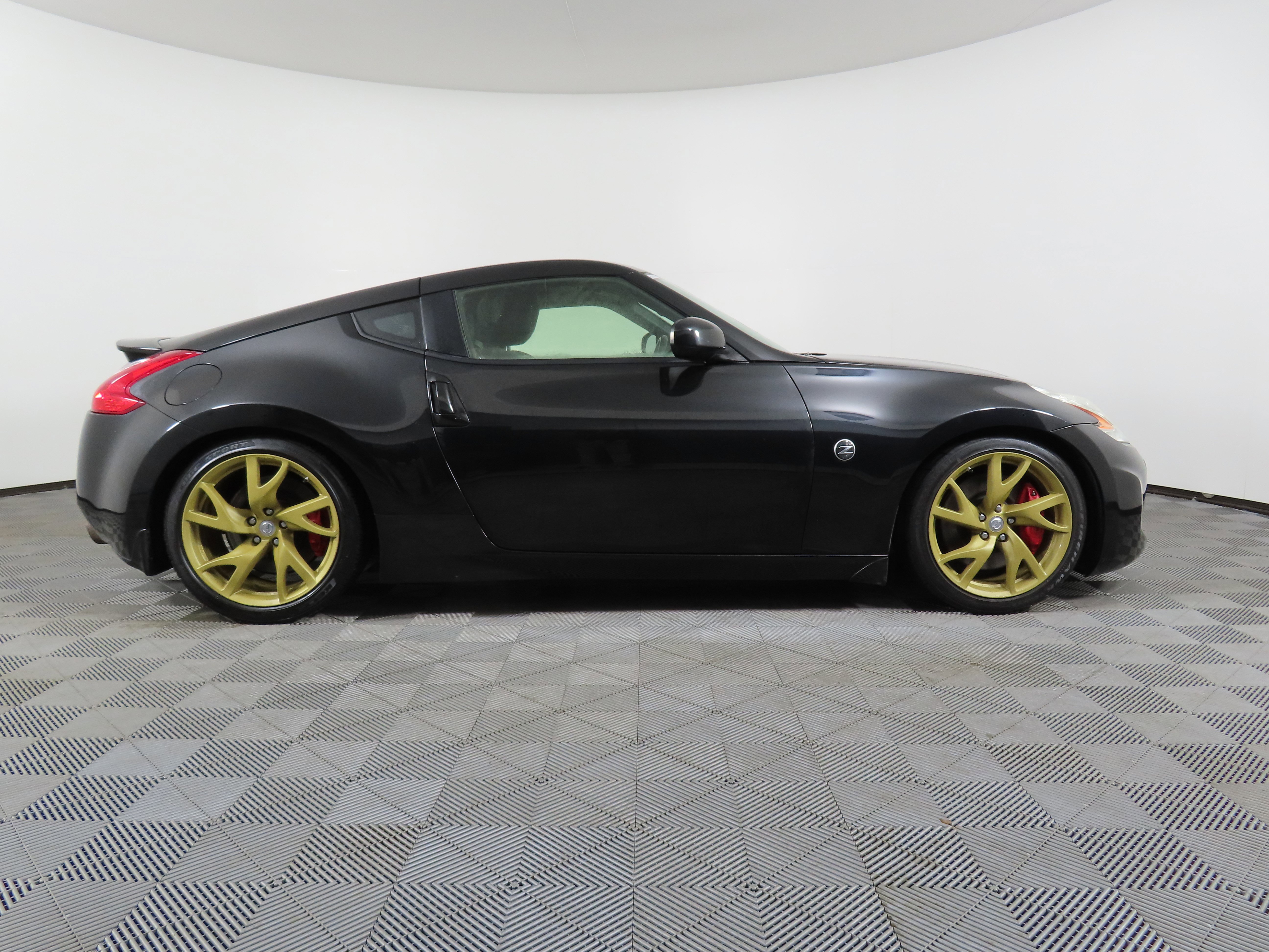 Used 2017 Nissan 370Z w/ Sport Package image 36