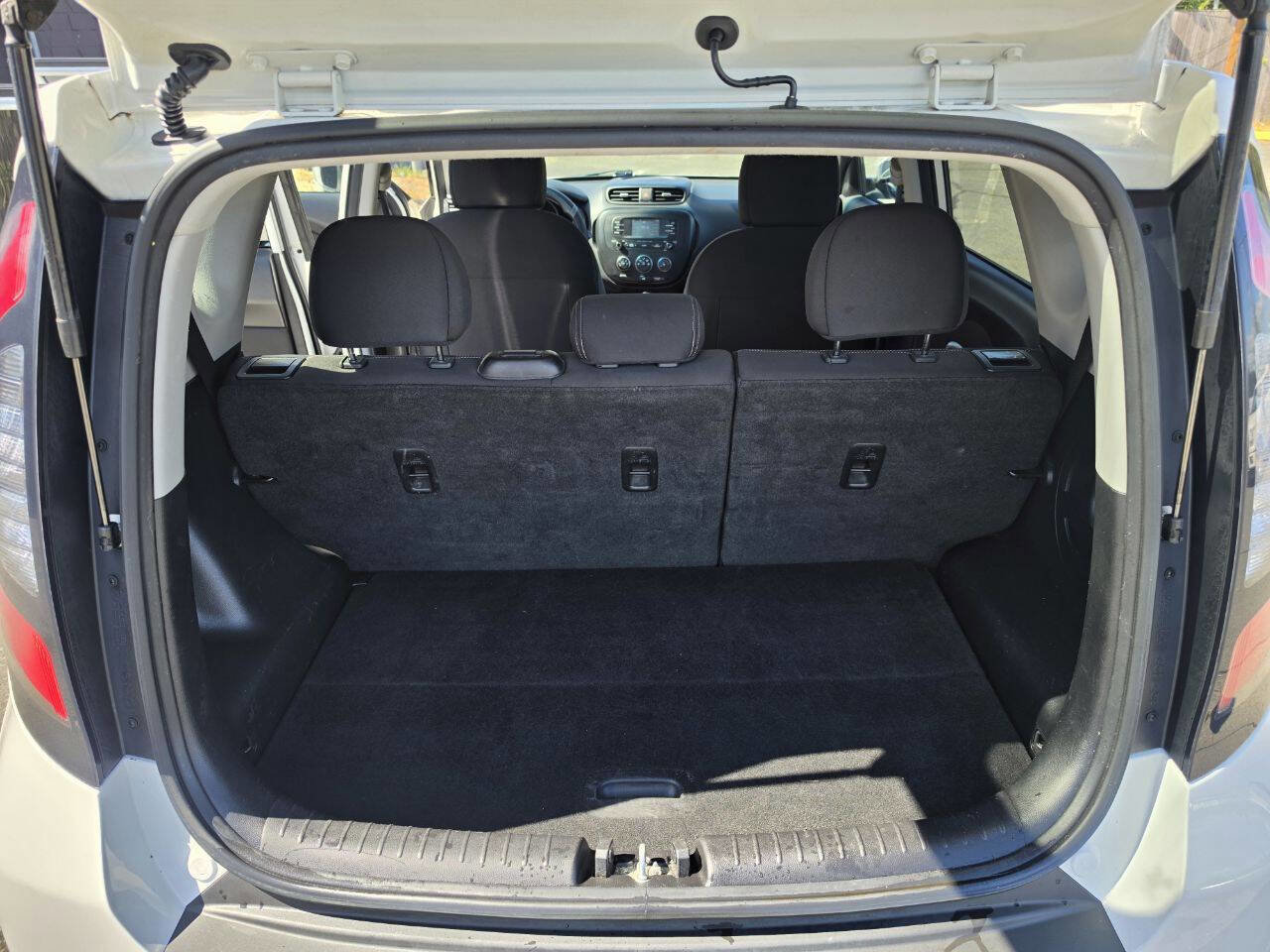 Used 2016 Kia Soul w/ Option Group 020 FWD image 38