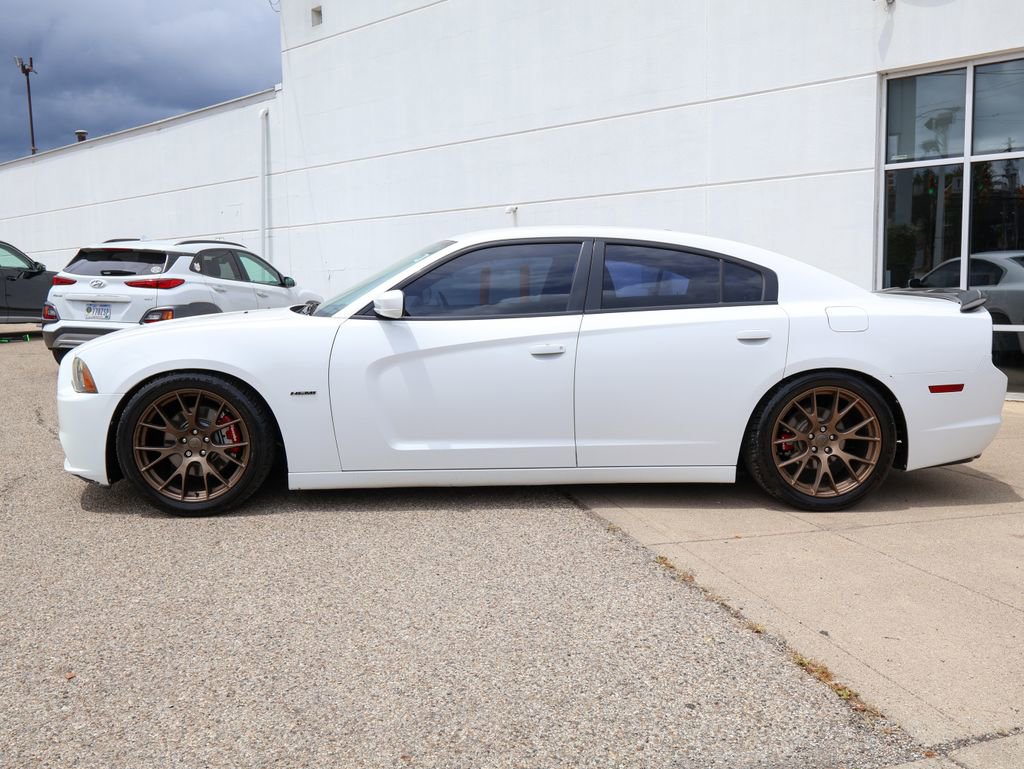 Used 2013 Dodge Charger R/T RWD image 2