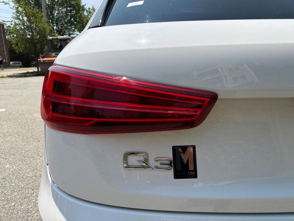 Used 2018 Audi Q3 2.0T Premium w/ Convenience Package AWD/4WD image 10