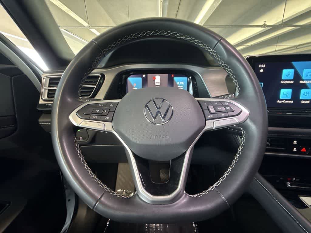 Used 2025 Volkswagen Atlas Cross Sport SE FWD image 15