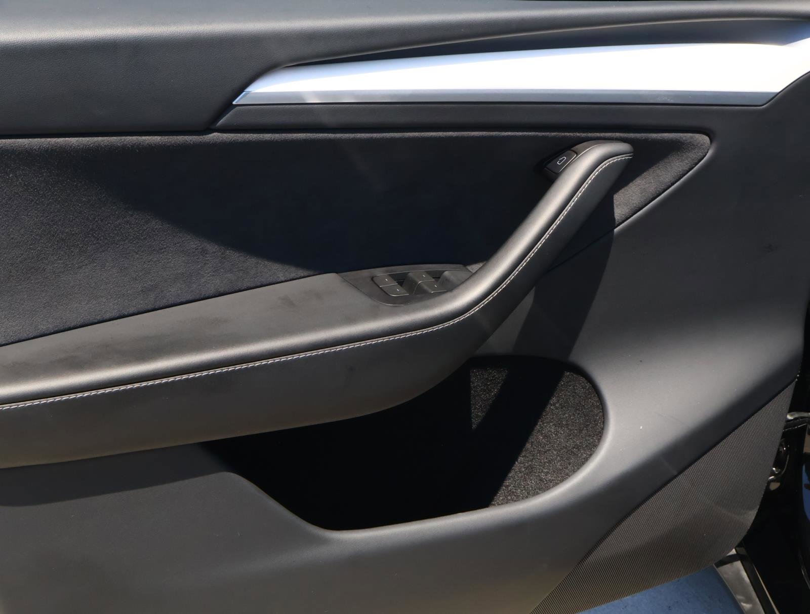Used 2023 Tesla Model Y Long Range AWD/4WD image 13