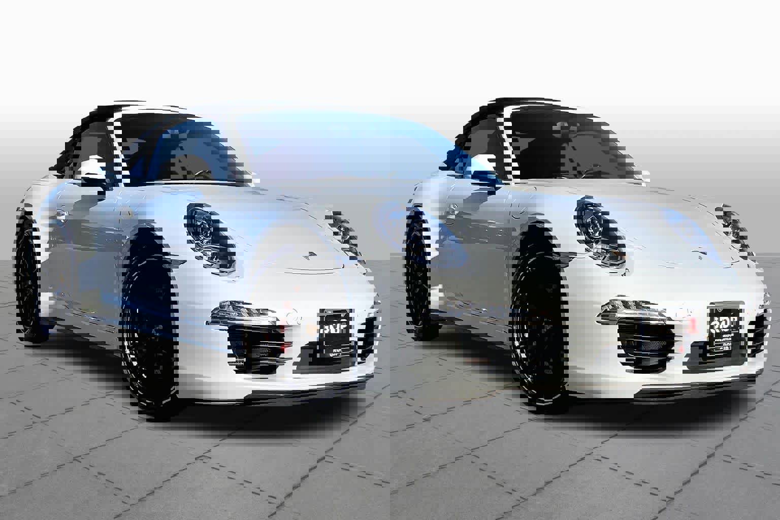 Used 2016 Porsche 911 Carrera 4S image 2