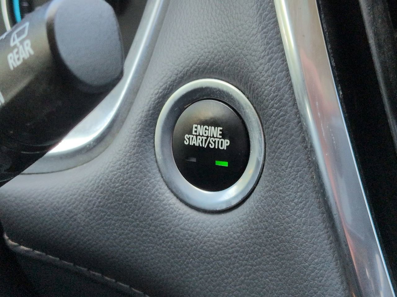 Used 2019 Chevrolet Traverse LT FWD image 29
