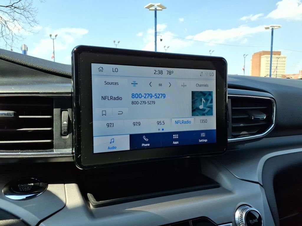 Used 2023 Ford Explorer XLT w/ Equipment Group 202A AWD/4WD image 21