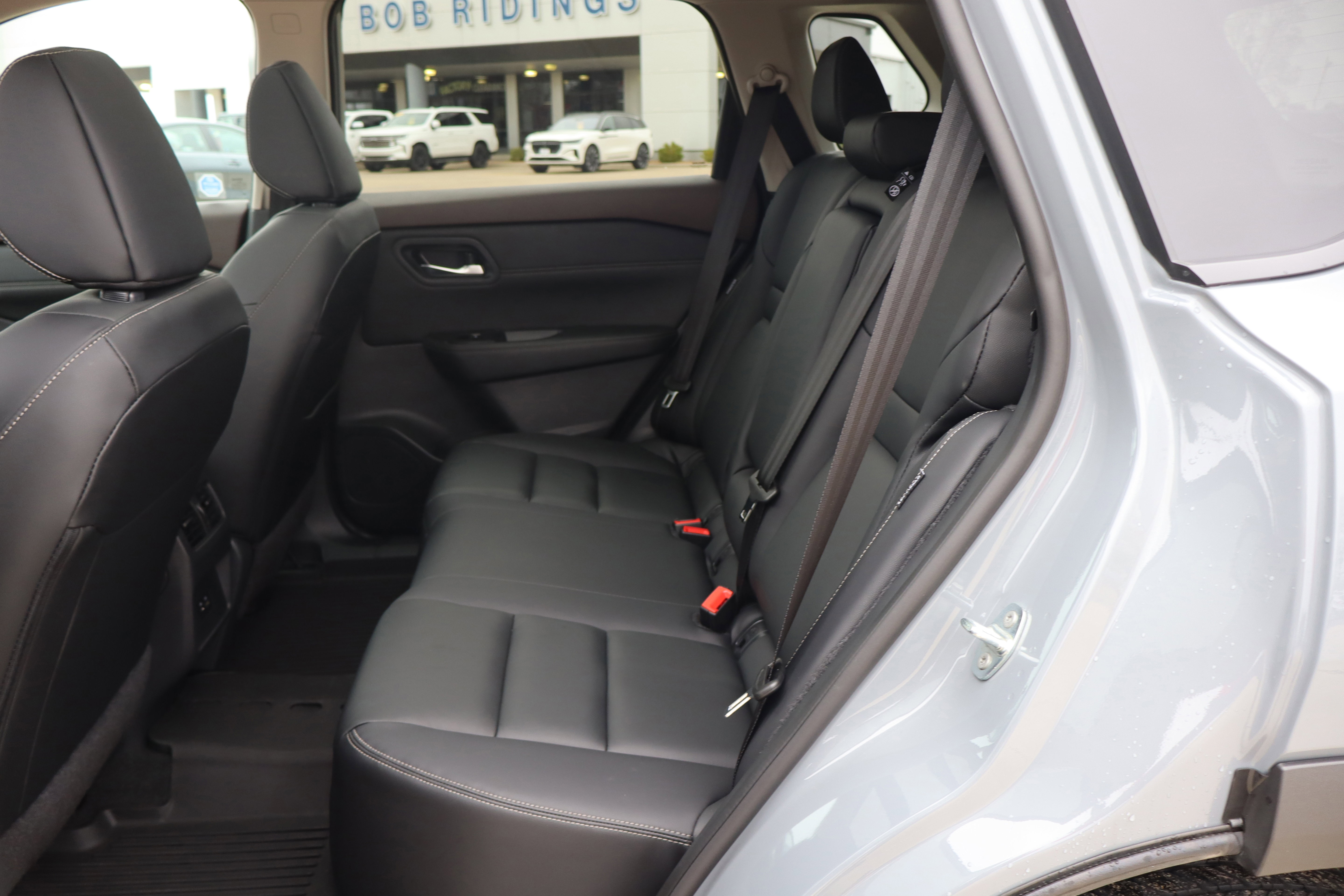 Used 2023 Nissan Rogue SL image 10