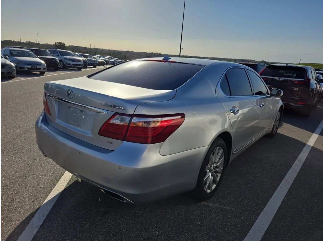 Used 2011 Lexus LS 460 L w/ Luxury Pkg AWD/4WD image 4