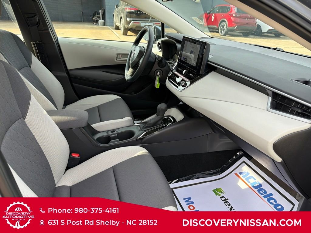 Used 2026 Toyota Corolla LE image 37