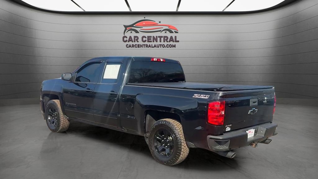 Used 2018 Chevrolet Silverado 1500 LT w/ All Star Edition image 3