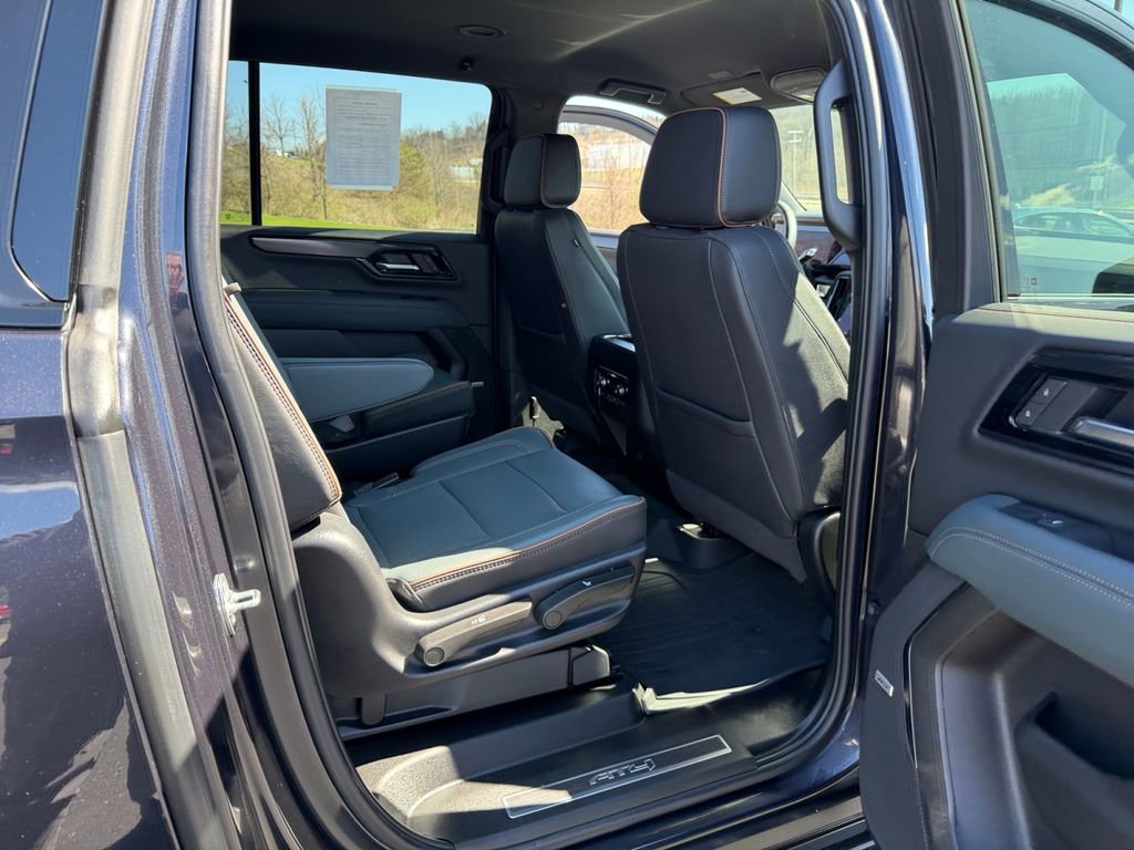 Certified 2025 GMC Yukon XL AT4 AWD/4WD image 27