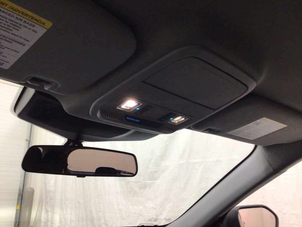 Used 2022 Ford Explorer XLT w/ Equipment Group 202A image 13