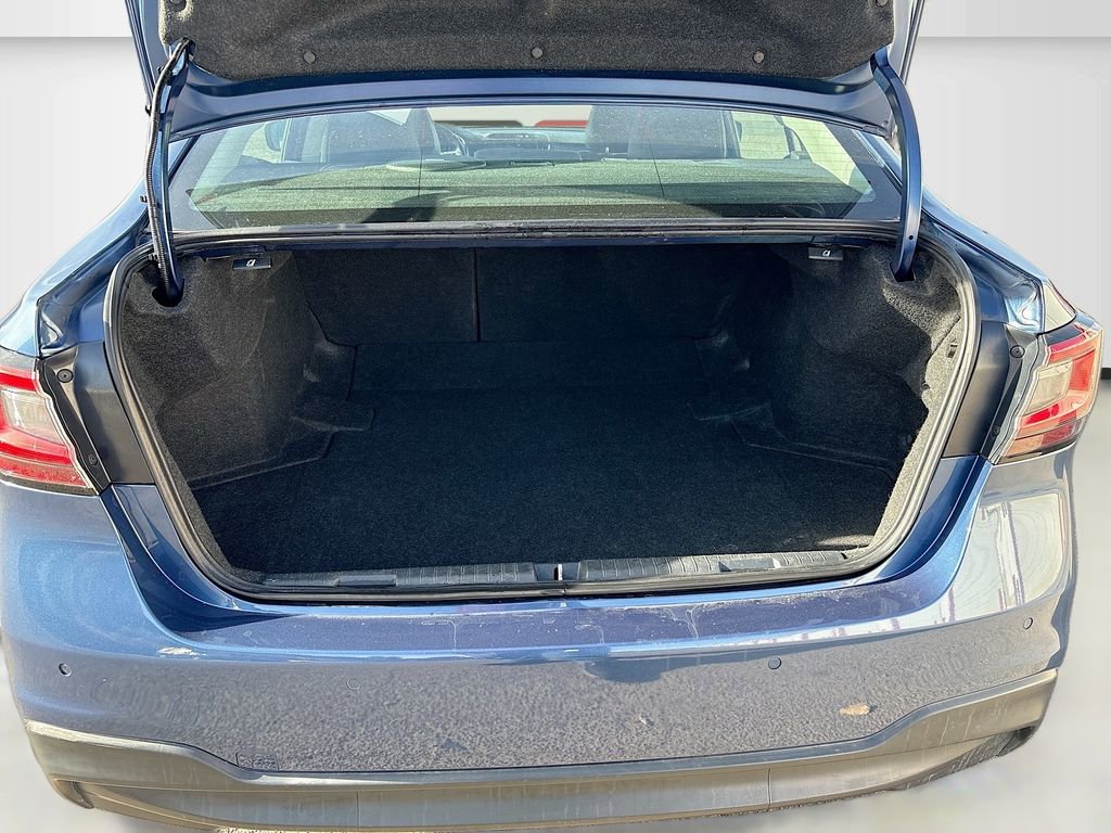 Used 2022 Subaru Legacy Limited image 27