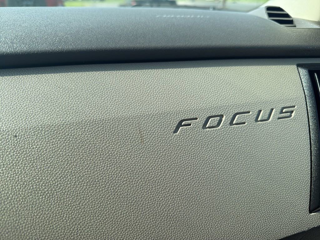 Used 2008 Ford Focus SE image 39