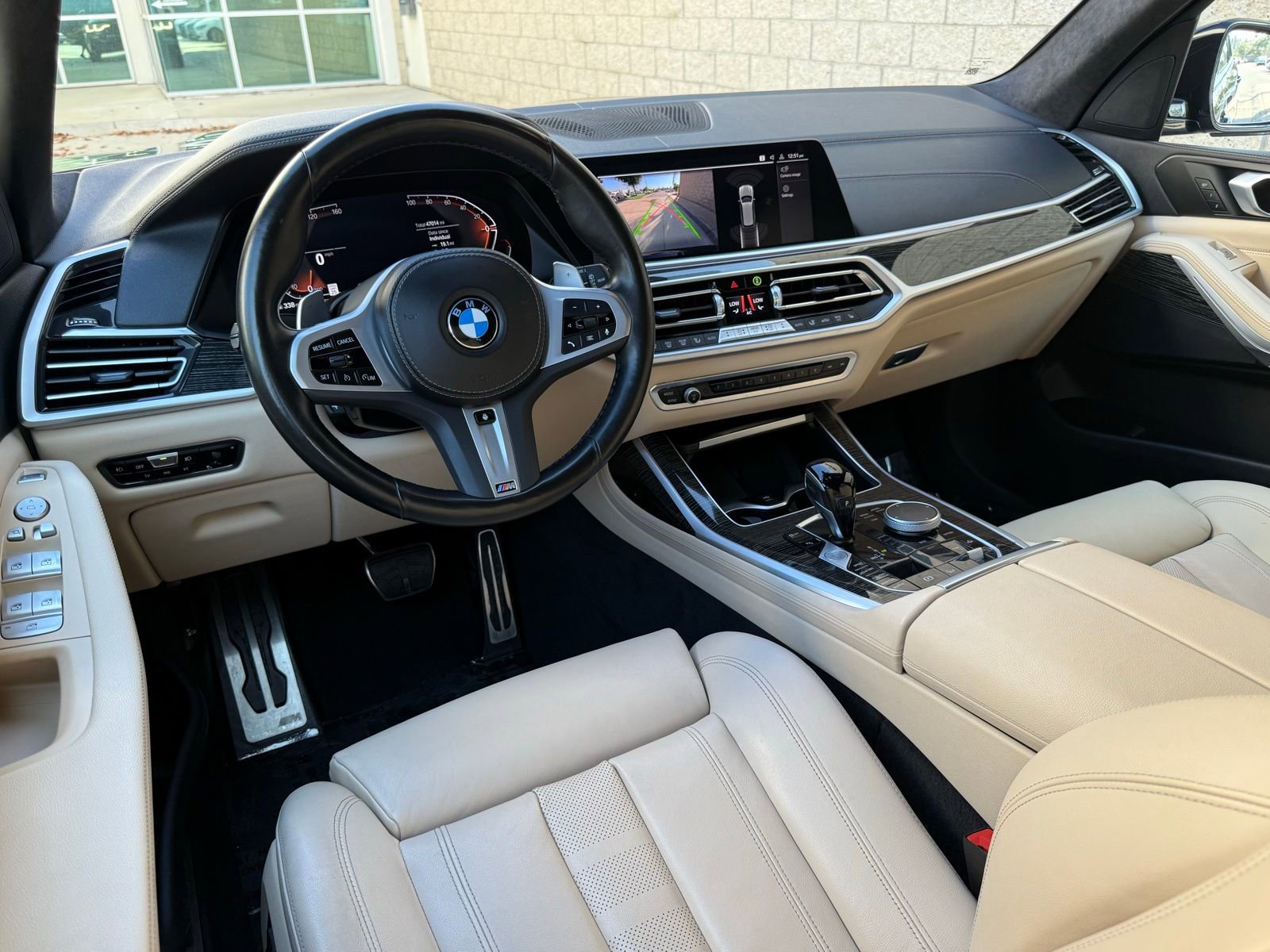 Used 2022 BMW X7 xDrive40i w/ M Sport Package image 32