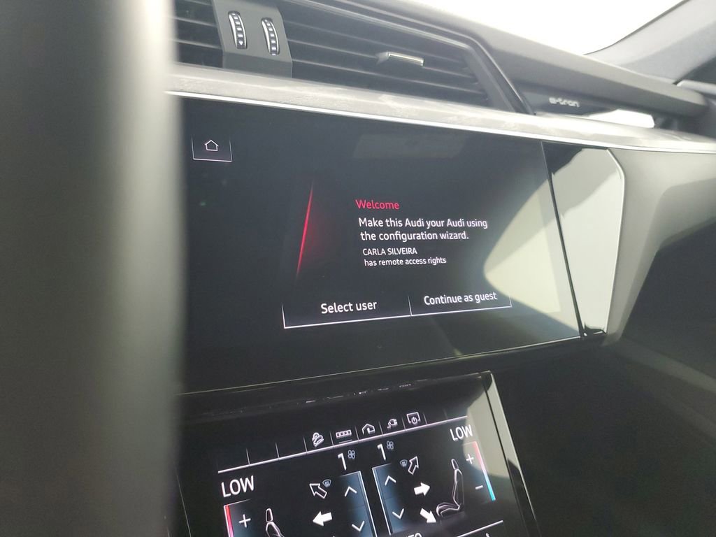 Used 2023 Audi e-tron Premium w/ Convenience Plus Package AWD/4WD image 28