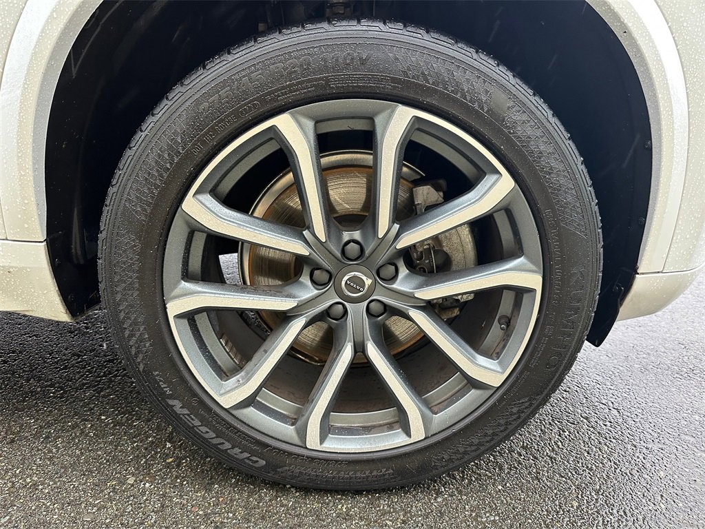 Used 2019 Volvo XC90 T6 Momentum w/ Protection Package Premier image 9