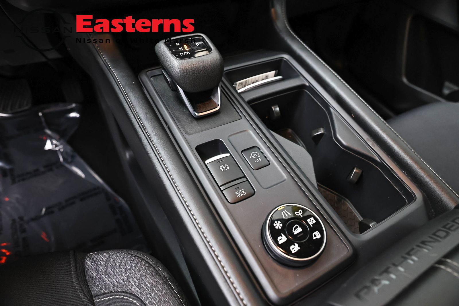 Used 2024 Nissan Pathfinder S AWD/4WD image 13