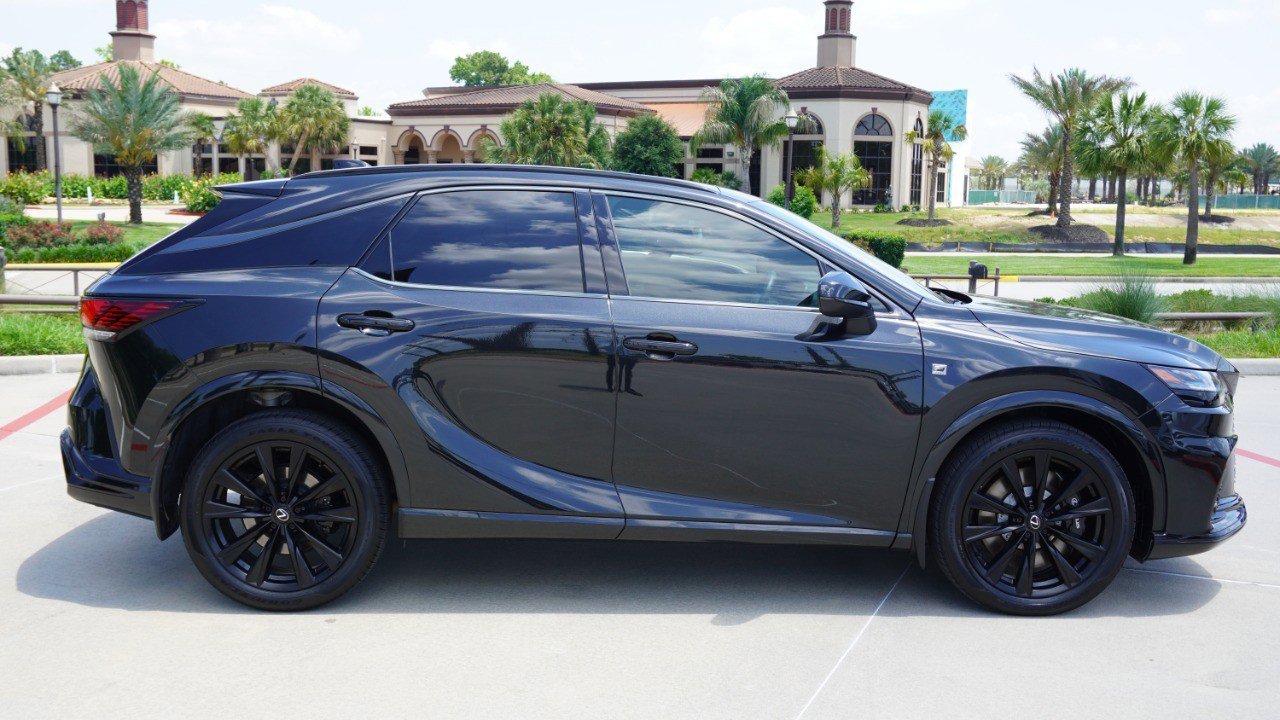Used 2023 Lexus RX 500h F Sport w/ Accessory Package (Z1) AWD/4WD image 4