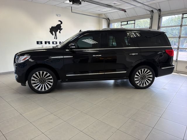 Used 2019 Lincoln Navigator Reserve AWD/4WD image 4