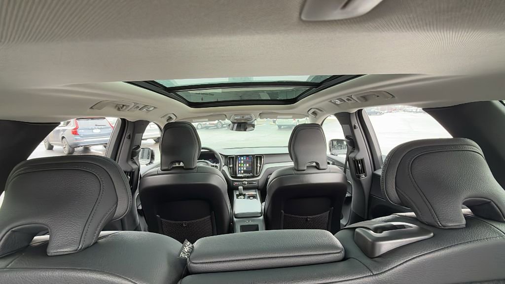 Certified 2025 Volvo XC60 B5 Plus w/ Climate Package image 28