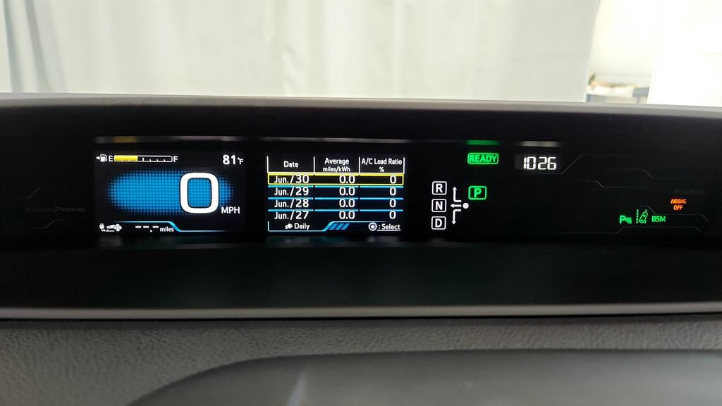 Used 2017 Toyota Prius Prime Advanced w/ Carpet Mat Package FWD image 25