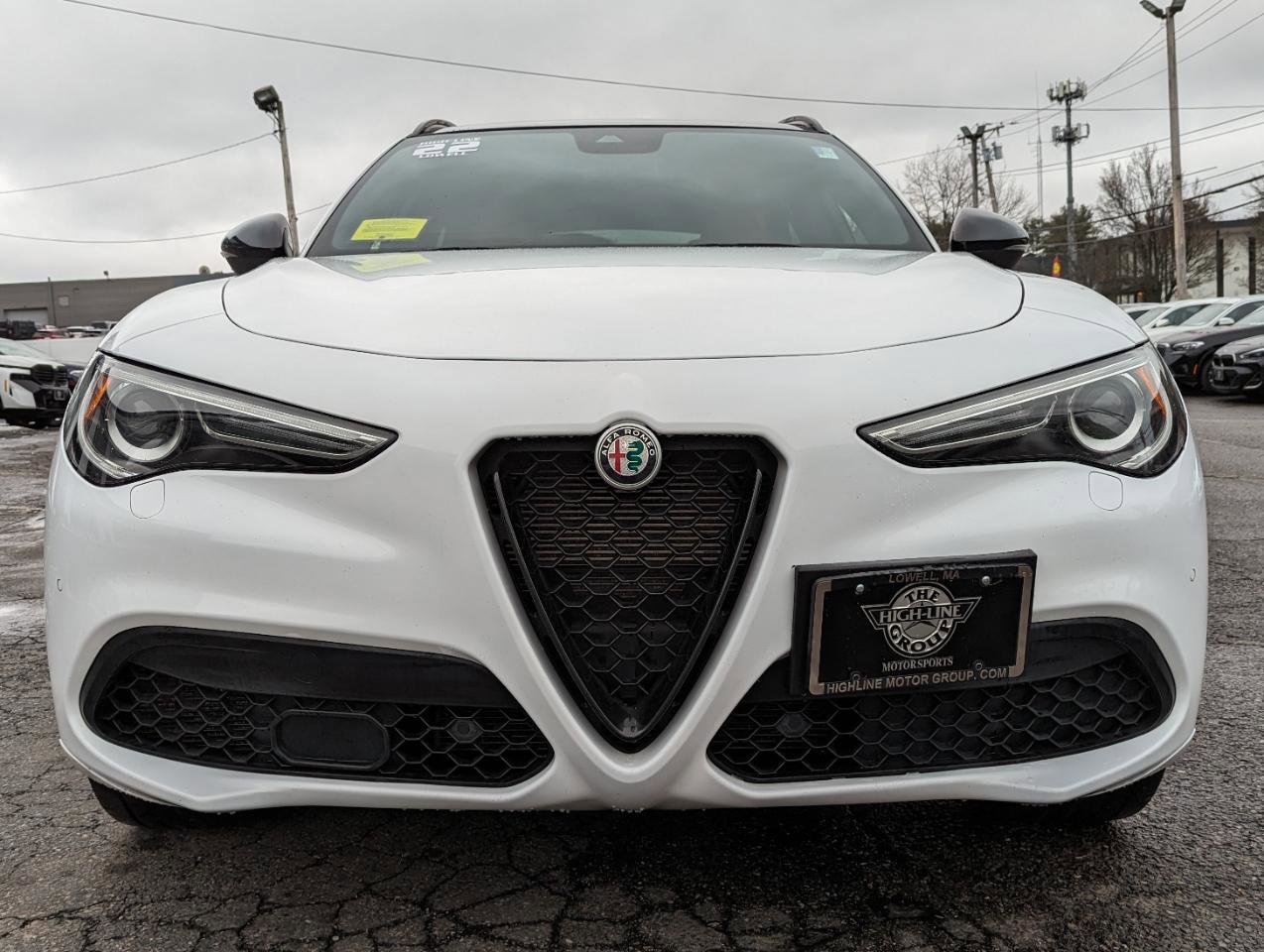 Used 2022 Alfa Romeo Stelvio Veloce image 4
