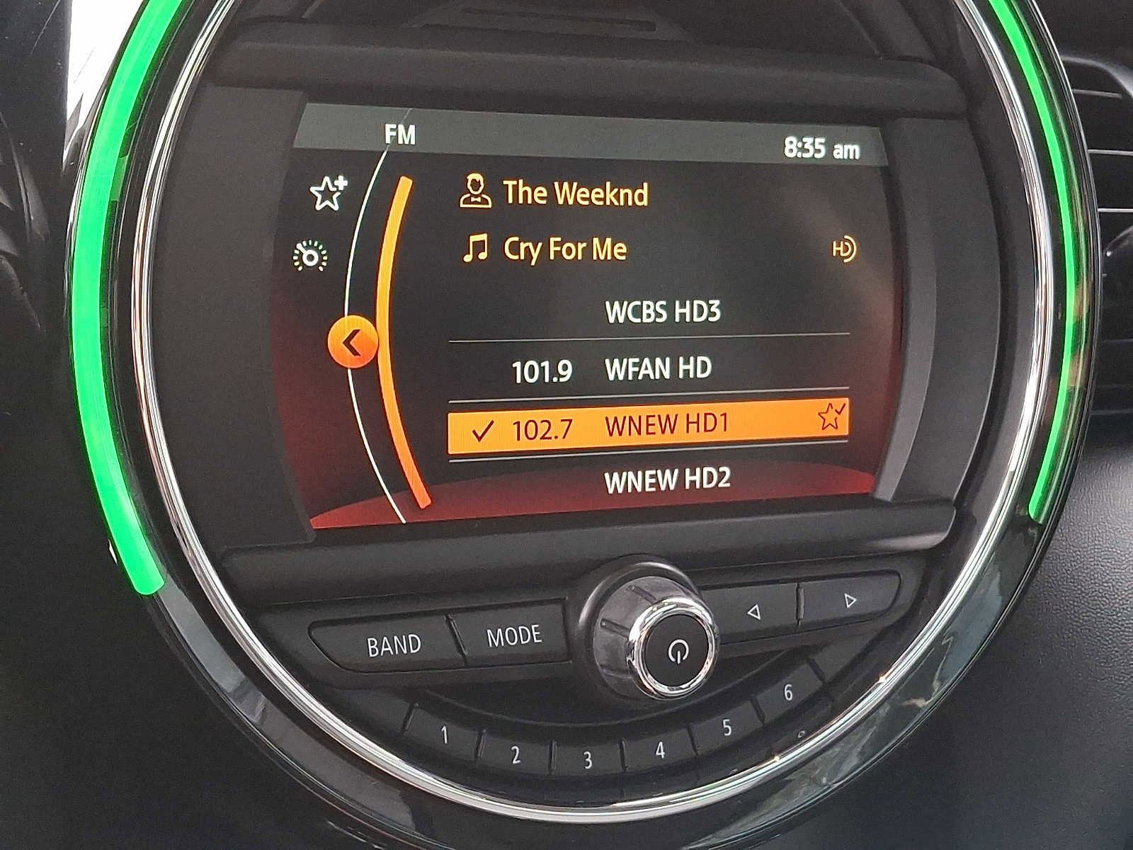 Used 2019 MINI Cooper 4-Door Hardtop w/ Signature Upholstery Package image 16