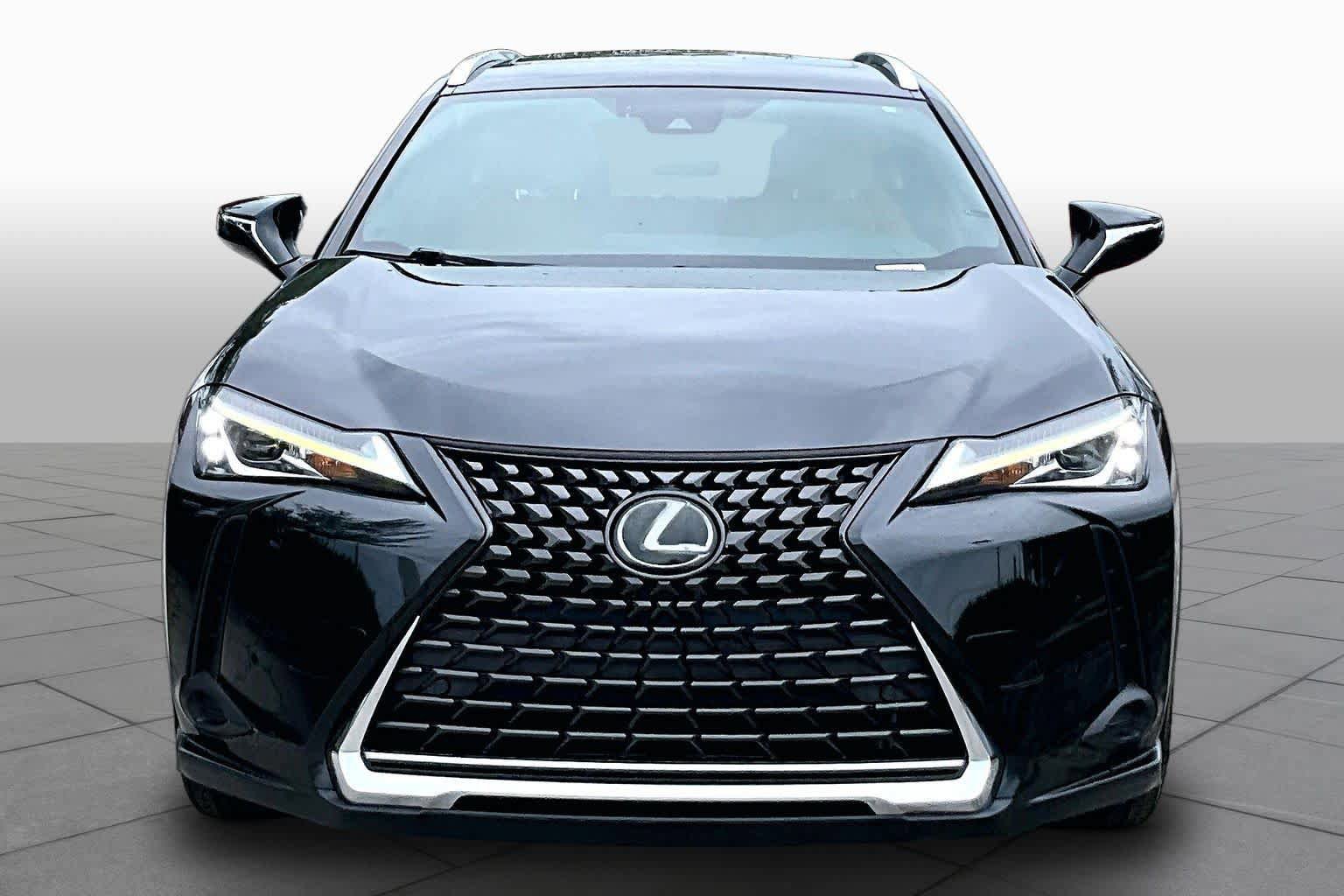 Used 2020 Lexus UX 200 w/ Accessory Package 2 FWD image 4