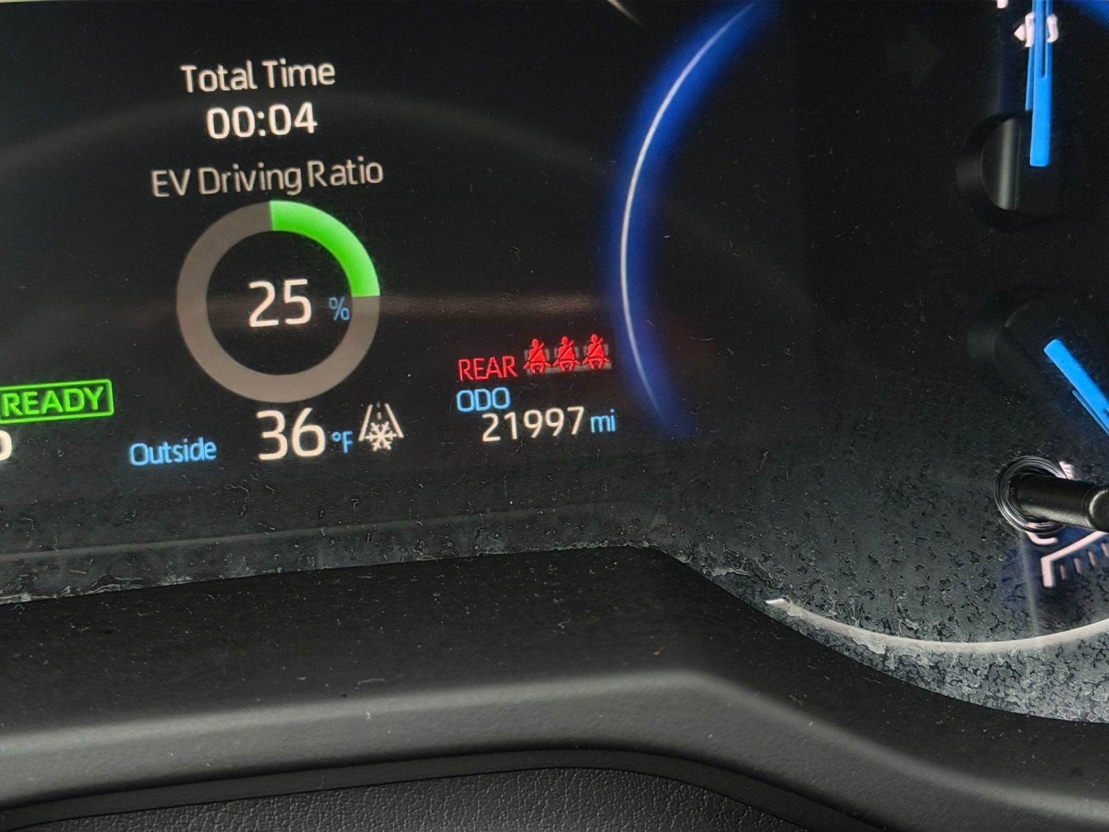 Used 2025 Toyota RAV4 LE AWD/4WD image 40