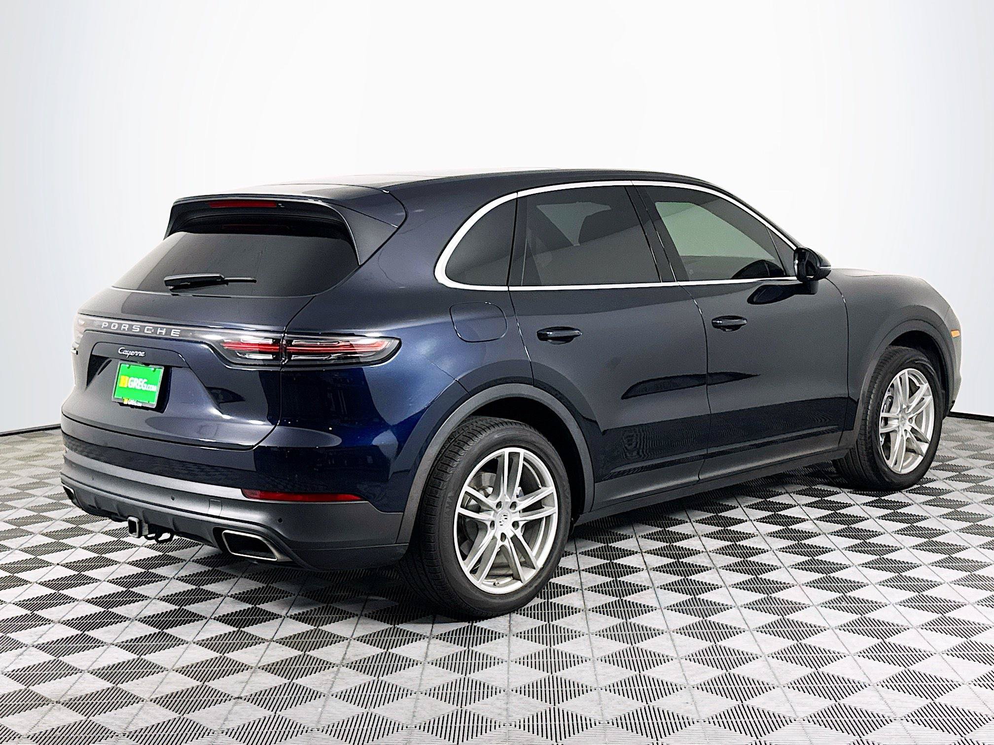 Used 2022 Porsche Cayenne AWD/4WD image 8