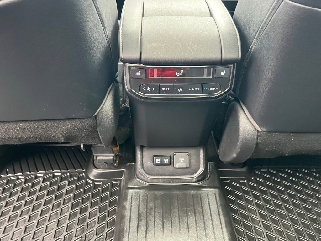 Used 2020 Toyota Highlander Platinum image 22