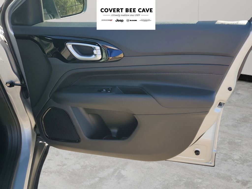 New 2026 Jeep Compass Latitude w/ Quick Order Package 29K image 13