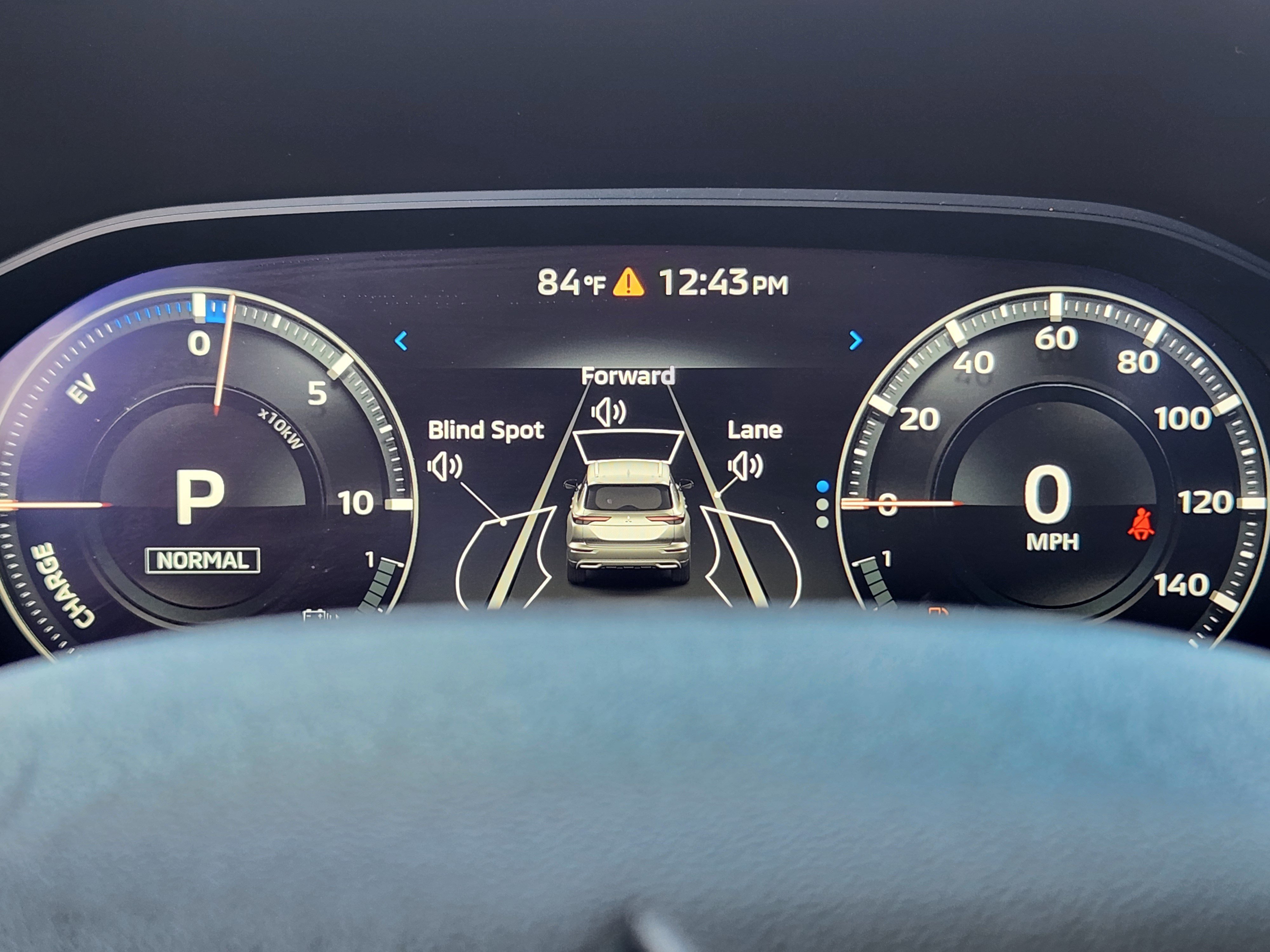 Used 2023 Mitsubishi Outlander SE AWD/4WD image 11