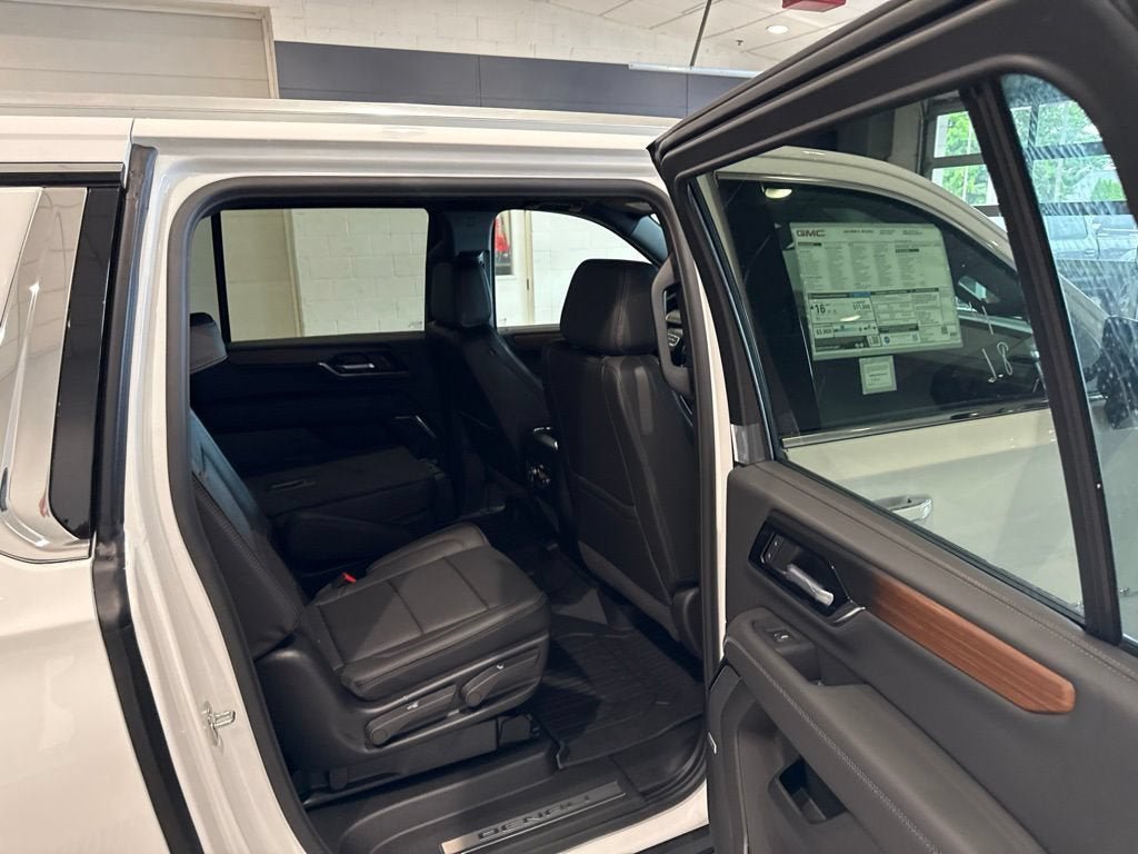 New 2026 GMC Yukon XL Denali w/ LPO, Floor Liner Package AWD/4WD image 14