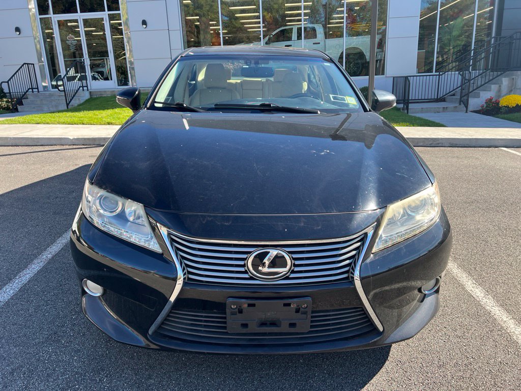 Used 2015 Lexus ES 350 w/ Premium Package FWD image 2