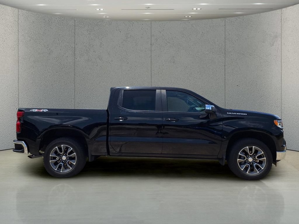 Used 2023 Chevrolet Silverado 1500 LT AWD/4WD image 4