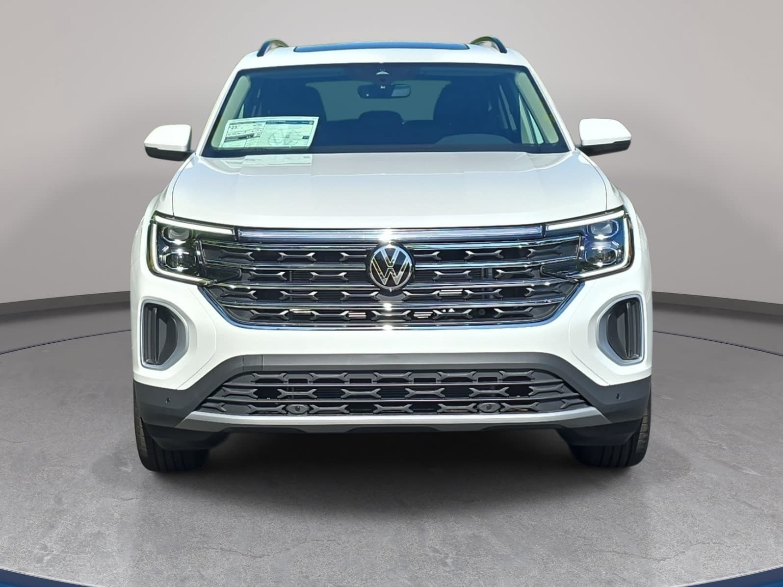New 2026 Volkswagen Atlas SE FWD image 2