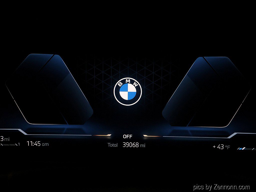 Certified 2024 BMW 330i xDrive Sedan w/ Convenience Package image 17