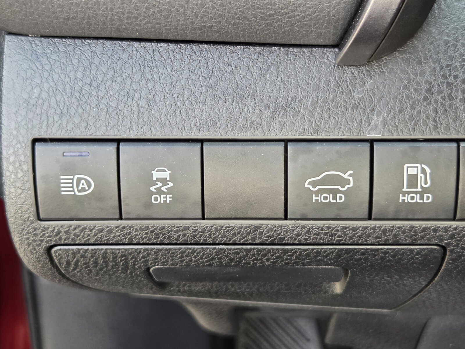 Used 2022 Toyota Camry LE image 25