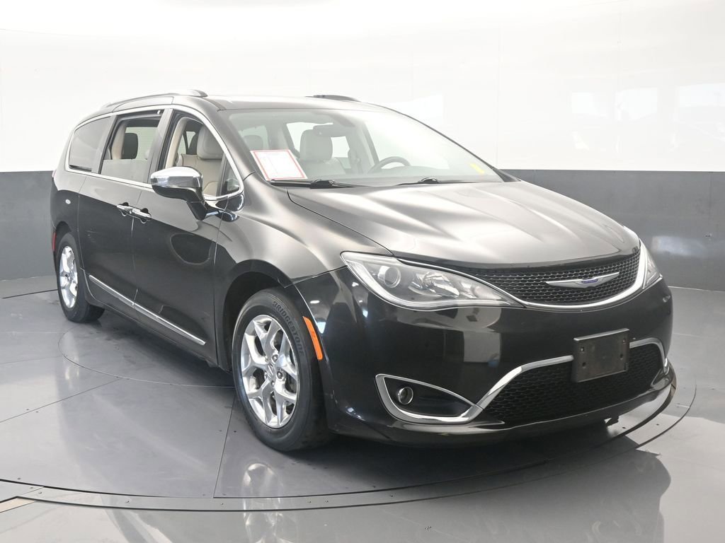 Used 2019 Chrysler Pacifica Limited image 9