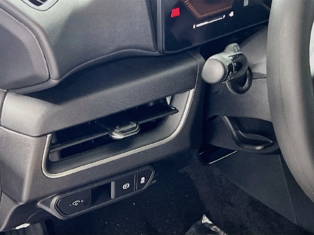 New 2026 Kia K4 FWD image 10