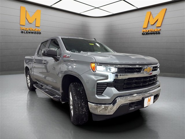 Used 2025 Chevrolet Silverado 1500 LT w/ Z71 Off-Road Package image 3