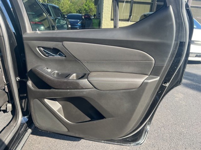 Used 2023 Chevrolet Traverse Premier image 16